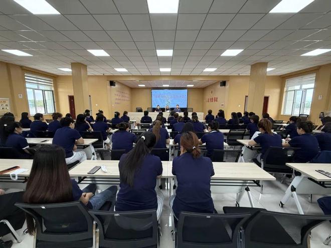 【基层动态】科右前旗城司妇联举办“铸牢共同体意识情系女职工 法在你身边”主题普法